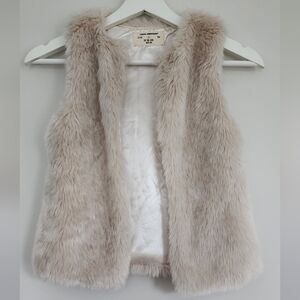 GIRLS VEST FAUX FUR LINED JACKET 5-6YRS